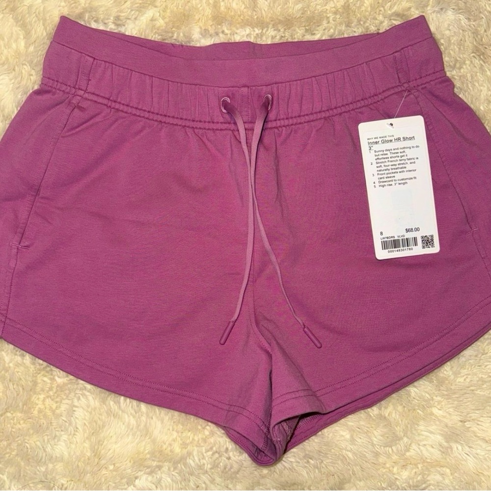 Inner Glow HR Shorts size 8 3in length